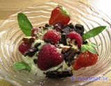 Yoghurtdessert med mörk choklad
